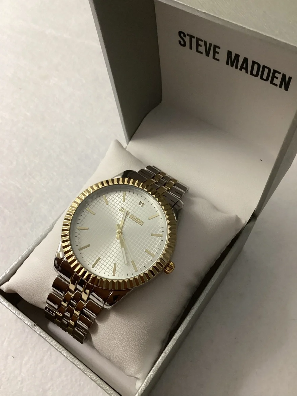 Steve Madden Coin Edge Two Tone Alloy Metal Watch 44mm